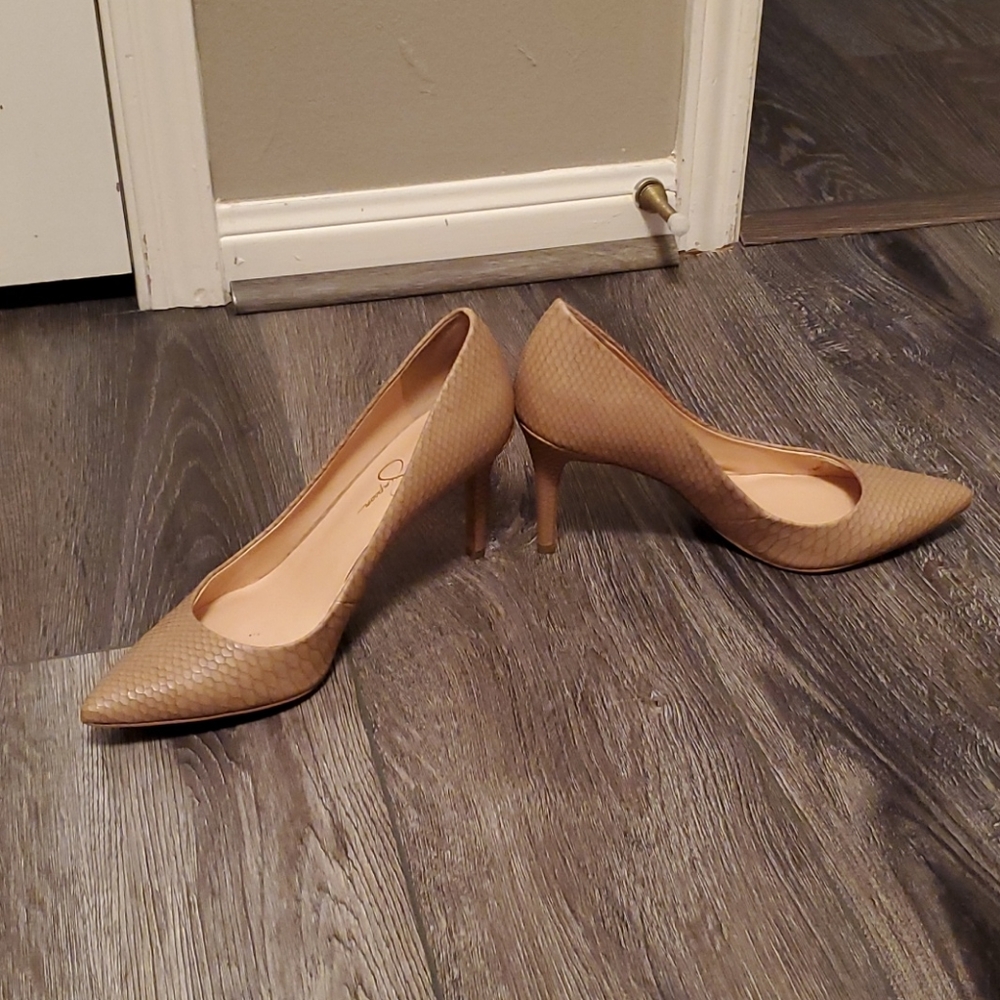 Shoes 👞 - Picture 2 of 5
